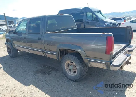 2000 GMC Sierra 2500 Classic Sl z USA, uszkodzony, nr VIN 1GTGK23J7YF445577